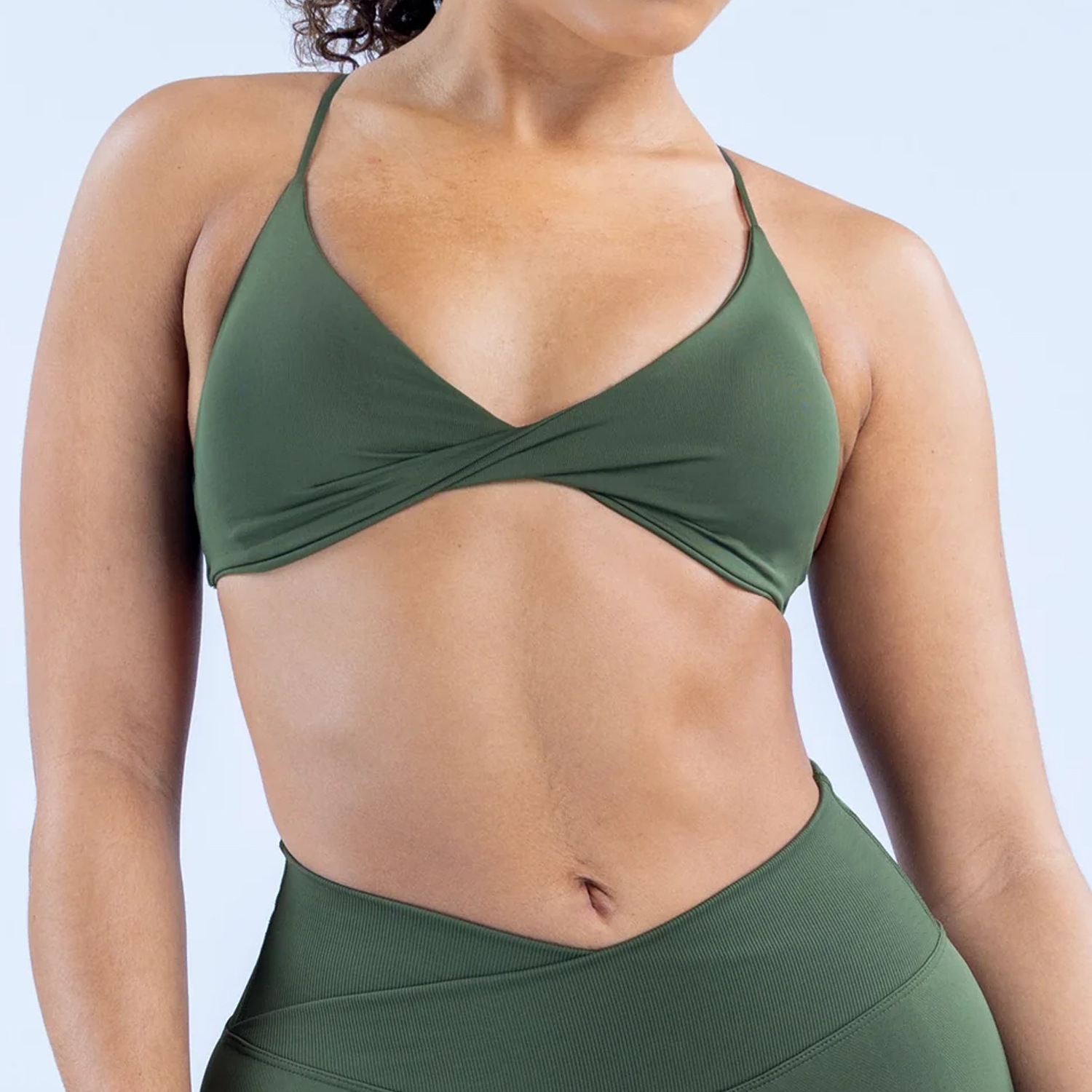 حمالة صدر رياضية نسائية من يوج - مراجعة Sports Bra High Impact وسعره